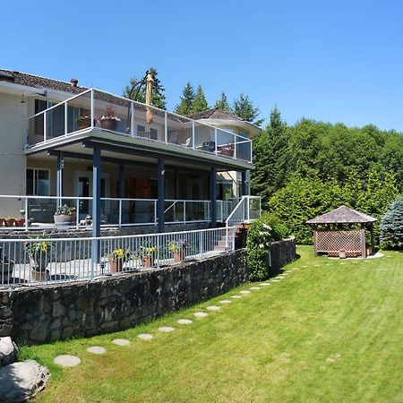 At The Shore Bed And Breakfast Sechelt Buitenkant foto
