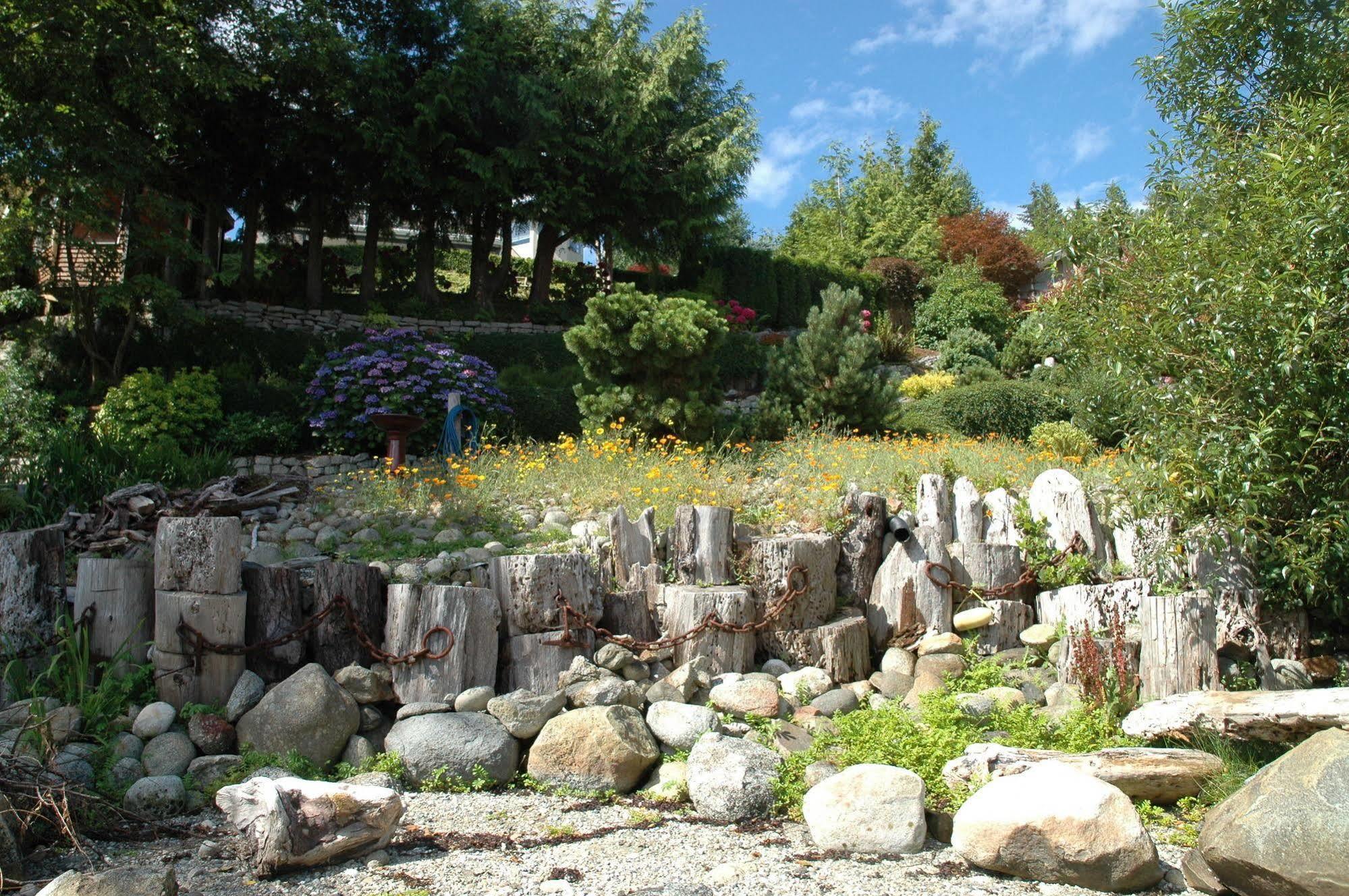 At The Shore Bed And Breakfast Sechelt Buitenkant foto