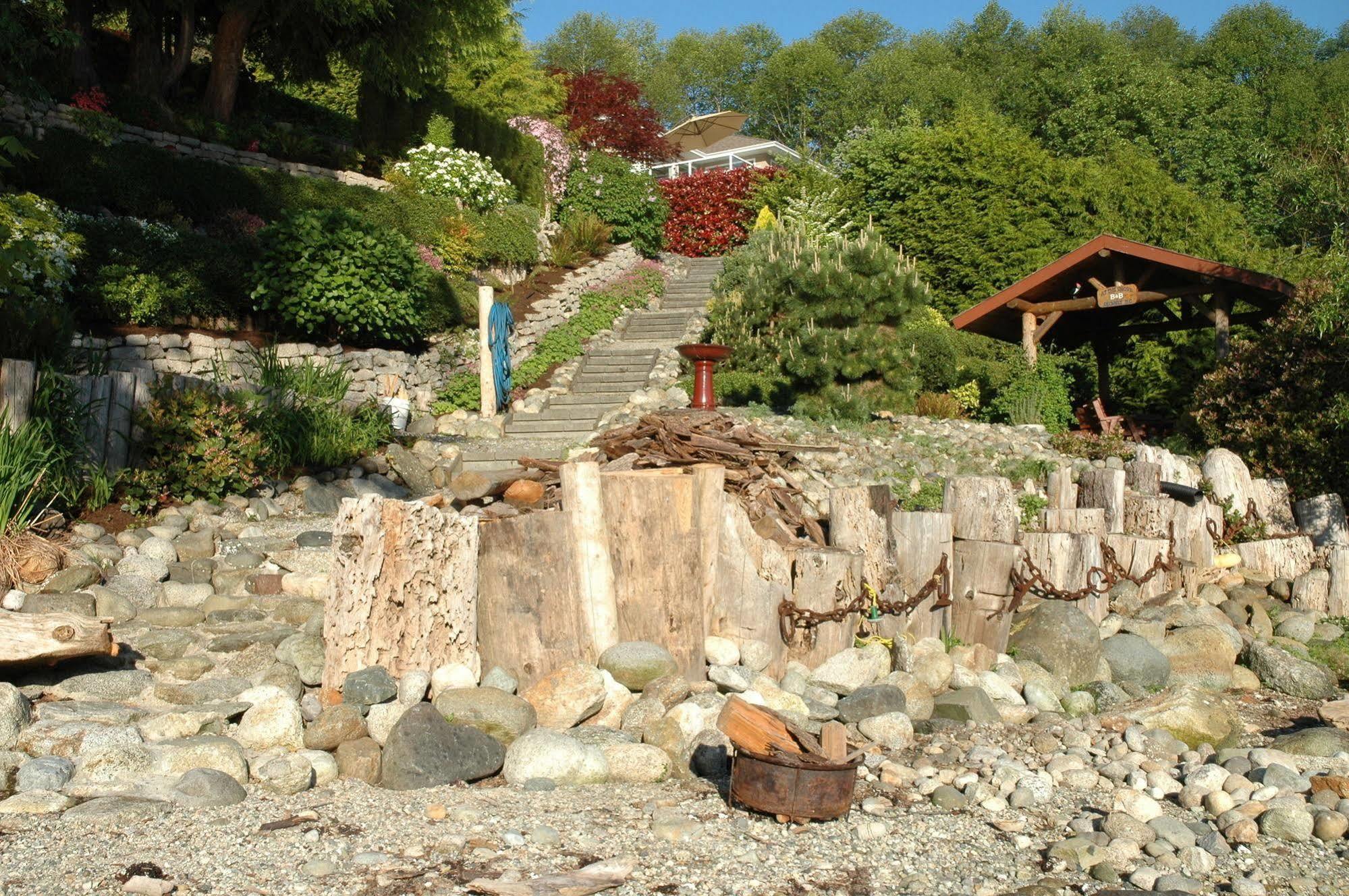At The Shore Bed And Breakfast Sechelt Buitenkant foto
